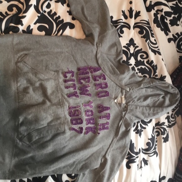 Sweater - Picture 1 of 2